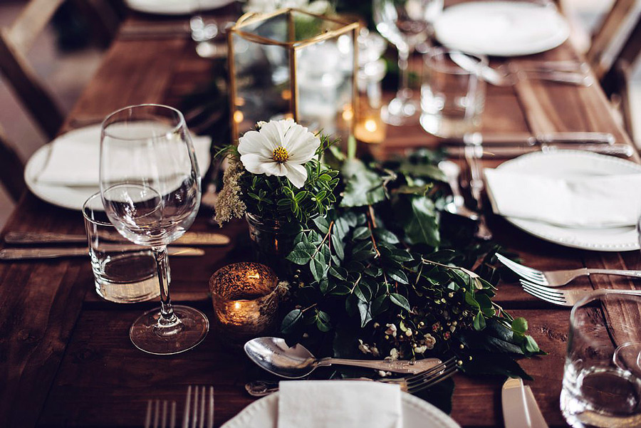 west-cork-wedding-table-setting-flowers